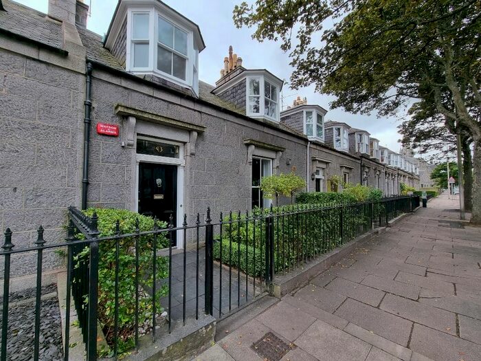 4 Bedroom Town House To Rent In Carden Place, West End, Aberdeen, AB10