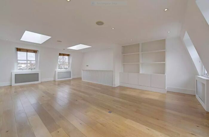 3 Bedroom Flat To Rent In Lexham Gardens, Earls Court, W8