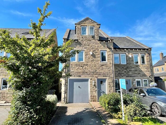 4 Bedroom House To Rent In Towngate Fold, Meltham, Holmfirth, HD9