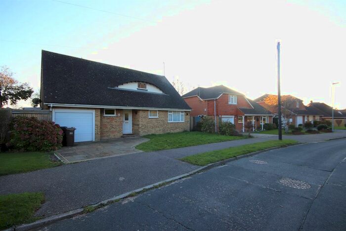 3 Bedroom Detached House To Rent In Hawkhurst Way, Bexhill-On-Sea TN39