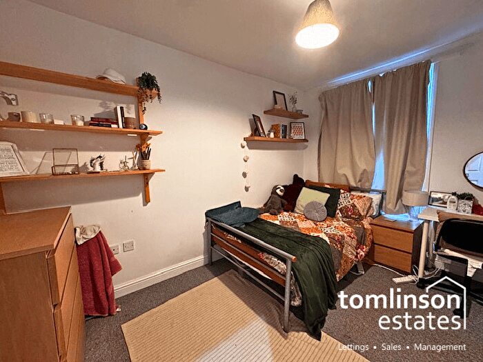 4 Bedroom End Of Terrace House To Rent In City Road, Dunkirk, Nottingham, NG7