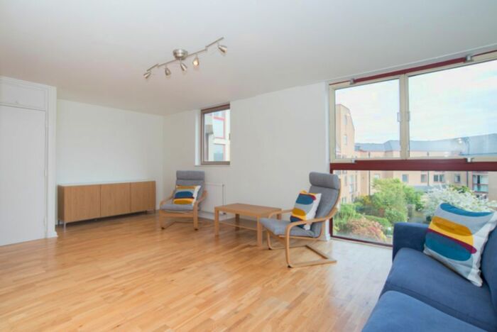 1 Bedroom Flat To Rent In Tradewinds Court, Asher Way, Wapping, E1W