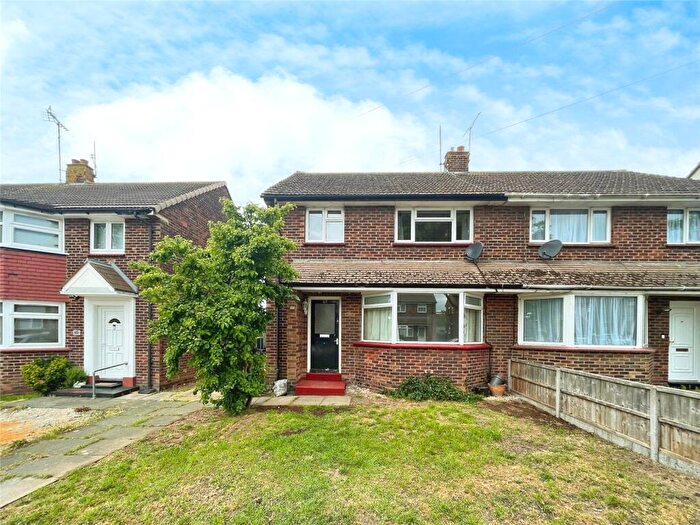 3 Bedroom Semi-Detached House For Sale In Canterbury Avenue, Southend-on-Sea, Essex, SS2