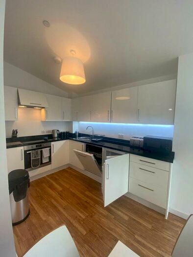 2 Bedroom Flat To Rent In Aire, Cross Green Lane, LS9