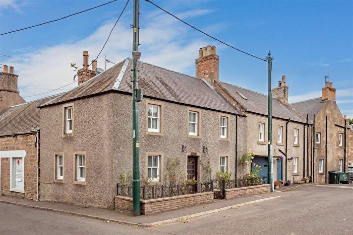 3 Bedroom Semi-Detached House For Sale In Thorntree Square, Dunning, Perth, PH2