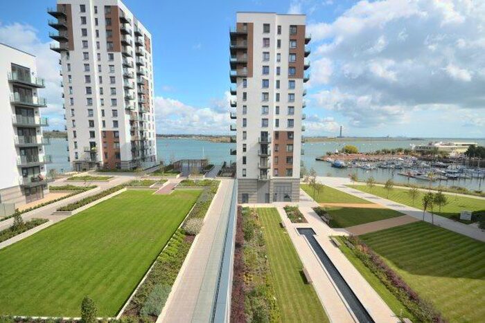 2 Bedroom Flat To Rent In Peninsula Quay, Gillingham, ME7