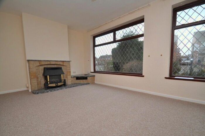 3 Bedroom Semi-Detached House To Rent In Cardington Close, Seabridge, Newcastle-Under-Lyme, ST5