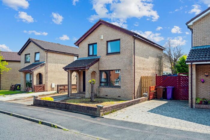 3 Bedroom Detached House To Rent In Waukglen Avenue, Darnley, Glasgow, G53