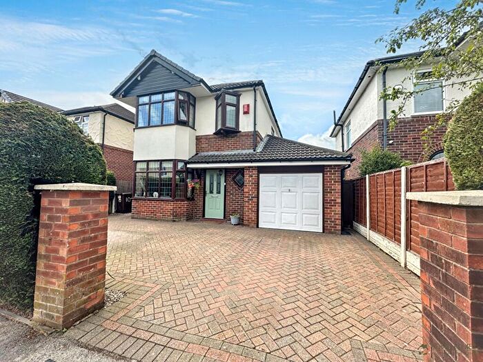 3 Bedroom Detached House For Sale In Hazelmere Road, Fulwood, Preston, PR2