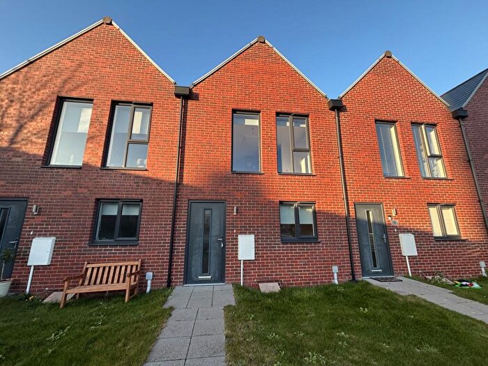 2 Bedroom Town House For Sale In Crest Way, Blyth, Northumberland, NE24