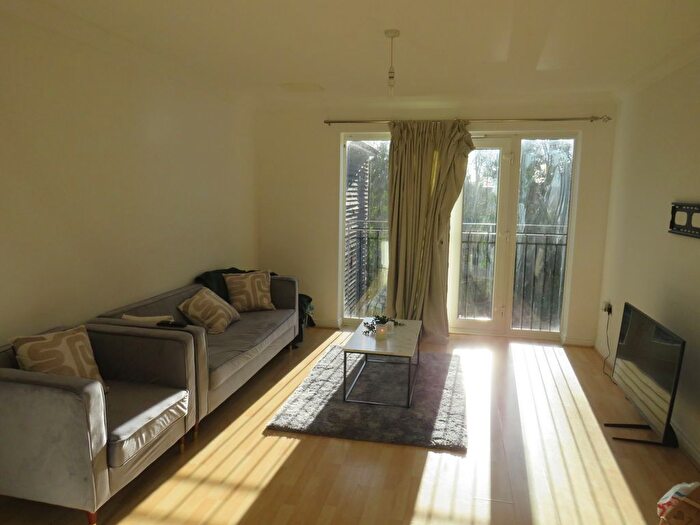 1 Bedroom Flat To Rent In Winchester Close, Waltham Abbey, EN9