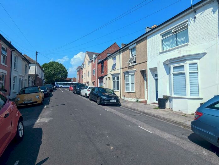 4 Bedroom House To Rent In Priory Road, Portsmouth, PO4