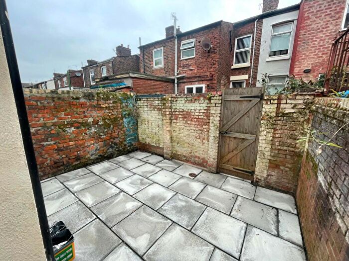 5 Bedroom House To Rent In Admiral Street, Liverpool, L8