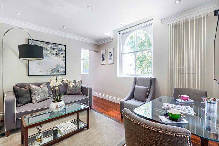 2 Bedroom Flat To Rent In Kensington Gardens Square, London, W2
