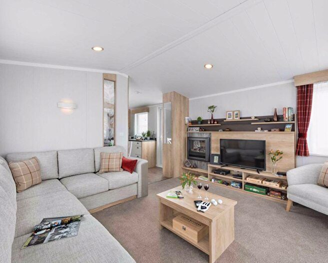 2 Bedroom Park Home For Sale In A Leafy Ownership Park In The Spectacular New Forest And Just A Stone’s Throw From The Sea, SO41