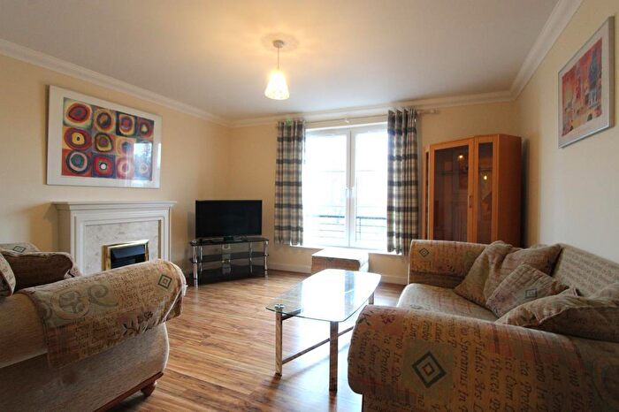 2 Bedroom Flat To Rent In Queens Road, Aberdeen, AB15