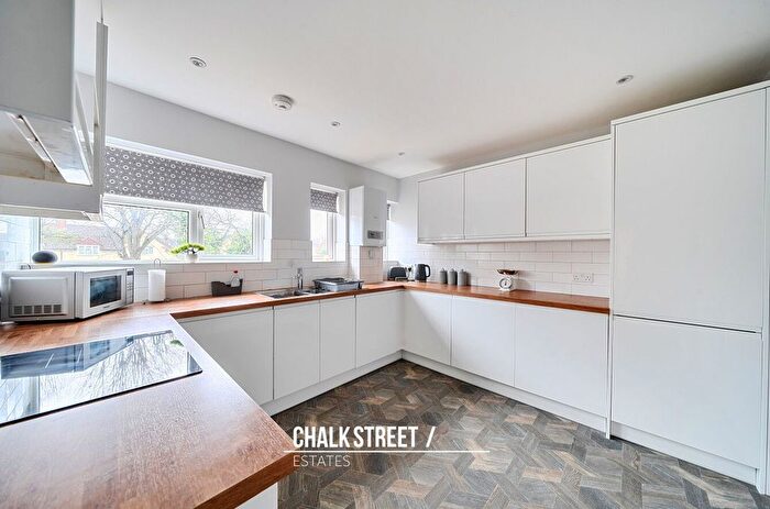 2 Bedroom Maisonette For Sale In Ambleside Avenue, Hornchurch, RM12