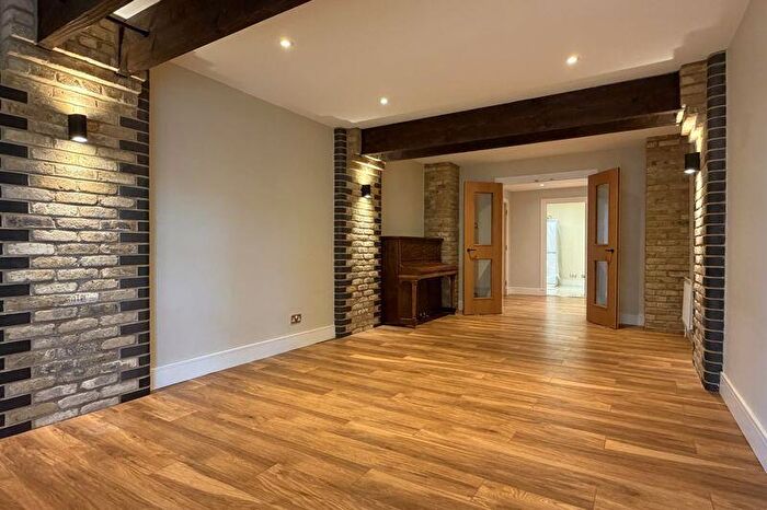 2 Bedroom Flat To Rent In Millennium Drive, Isle Of Dogs, E14