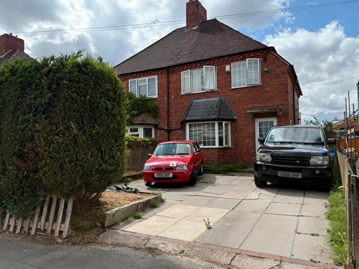 3 Bedroom Semi Detached House For Sale In Cranmore Road, Shirley, Solihull, West Midlands, B90