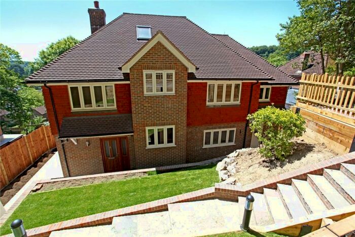 5 Bedroom Detached House To Rent In The Avenue Haslemere, GU27