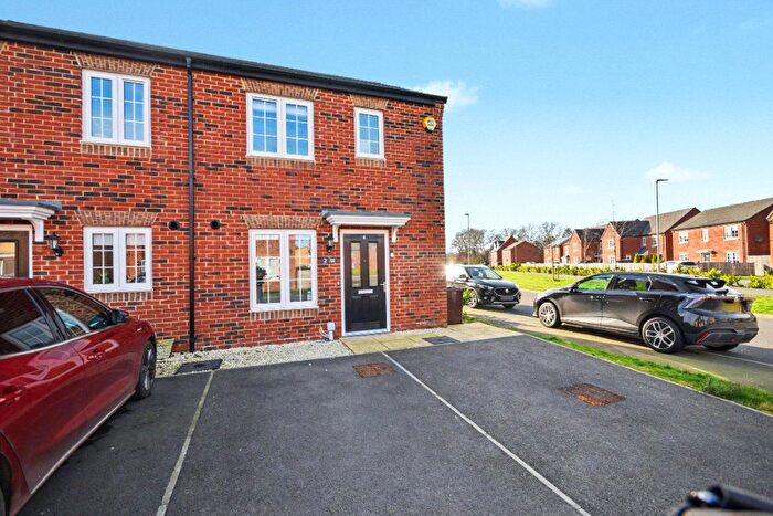 3 Bedroom Semi Detached House For Sale In Lime Close, Normanton, West Yorkshire, WF6