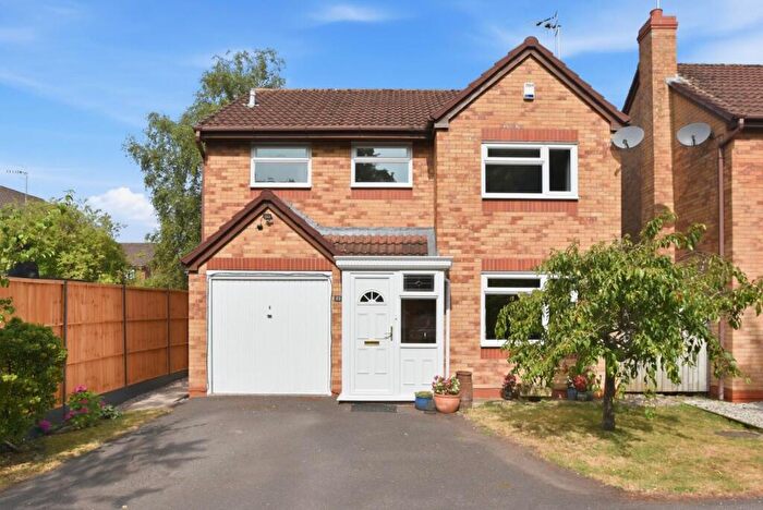 4 Bedroom Detached House For Sale In Heron Lane, Stratford-upon-Avon, CV37