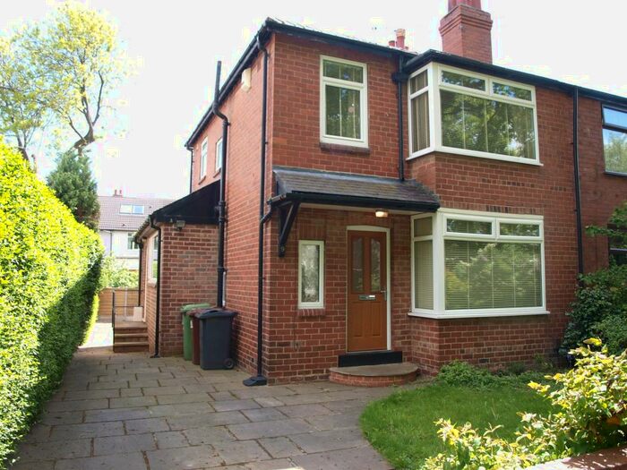 3 Bedroom Semi-Detached House To Rent In East Moor Drive, Roundhay, Leeds, LS8