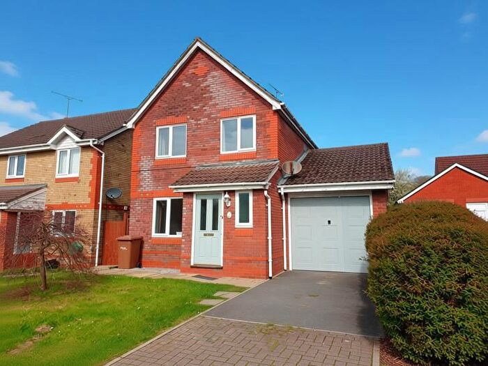 3 Bedroom Detached House To Rent In Field View, Eastleigh, SO53
