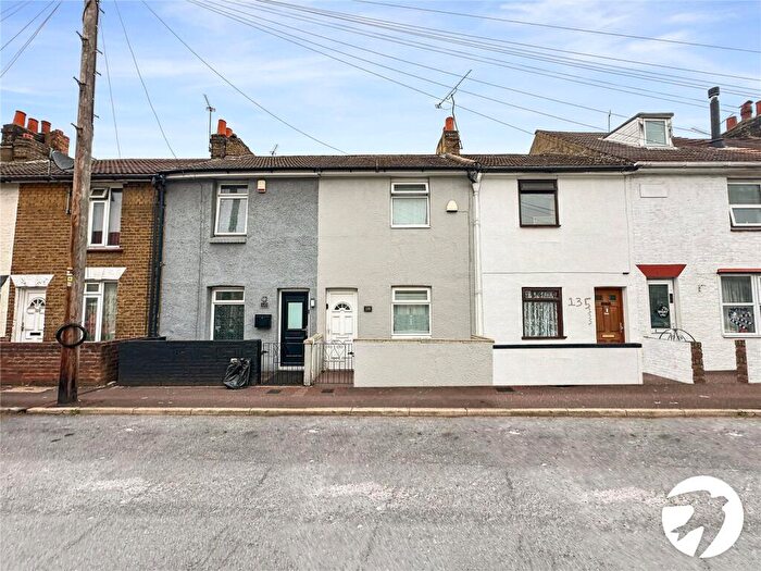 2 Bedroom House For Sale In Thorold Road, Chatham, Kent, ME5