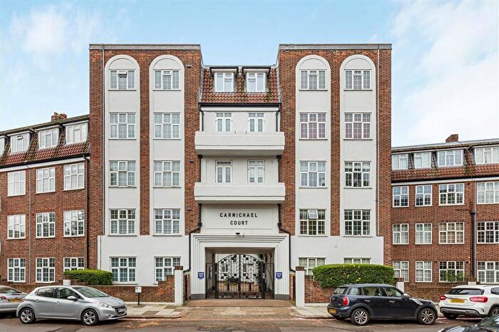 3 Bedroom Maisonette For Sale In Carmichael Court, Barnes, SW13