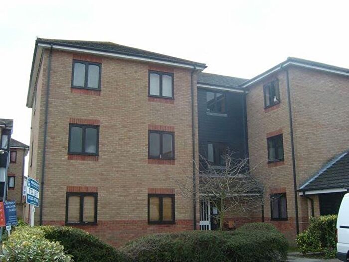 2 Bedroom Flat To Rent In Loris Court, Cambridge, Cambridgeshire, CB1