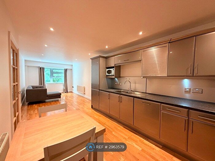 1 Bedroom Flat To Rent In Rotherhithe St, London, SE16