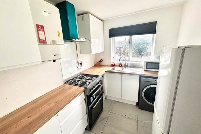 1 Bedroom Apartment To Rent In Kendal Bank, Leeds, LS3