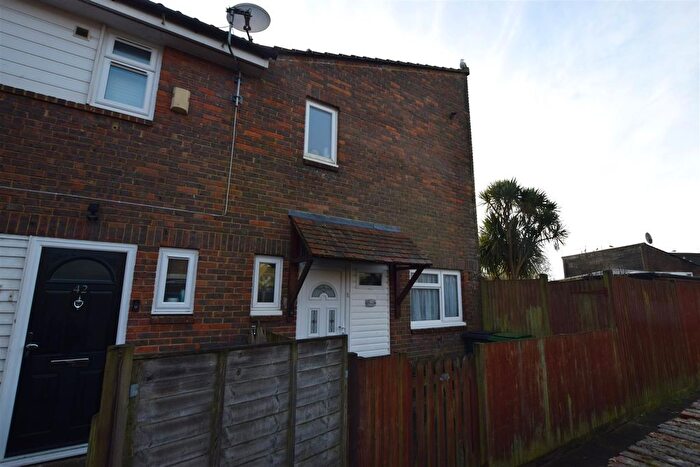 3 Bedroom End Of Terrace House To Rent In Howlett Close, St. Leonards-On-Sea, TN38