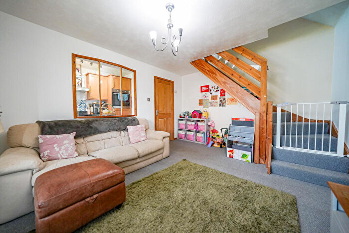 2 Bedroom Town House To Rent In Windsor Avenue, Leicester, Leicestershire, LE6