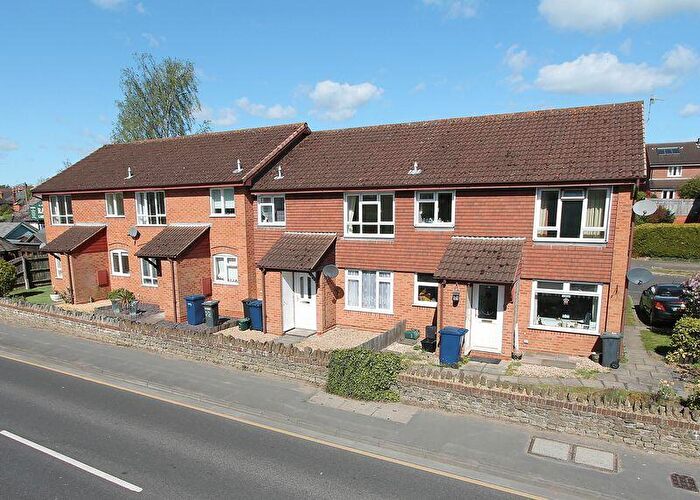1 Bedroom Apartment To Rent In Little Thatch, Godalming, GU7