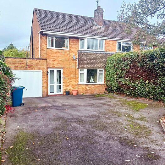 3 Bedroom House To Rent In Bideford Avenue, Stafford, ST17