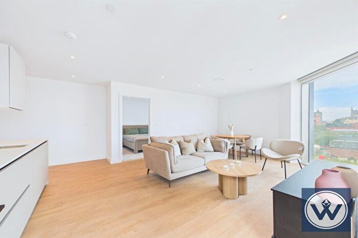 2 Bedroom Apartment To Rent In Crown View, Dantzic Street, M4