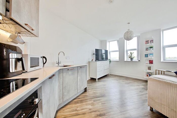 2 Bedroom Apartment To Rent In Verve Apartments, Romford, RM1