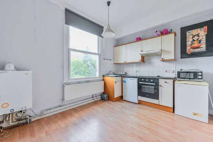1 Bedroom Flat To Rent In Ritherdon Road, Balham, London, SW17