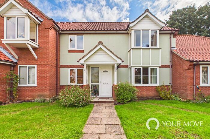 2 Bedroom Flat For Sale In Temperance Place, Blyburgate, Beccles, Suffolk, NR34