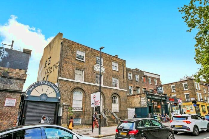 2 Bedroom Apartment For Sale In Highgate Road, London, NW5