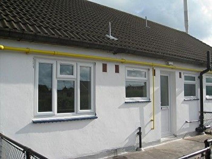 2 Bedroom Flat To Rent In Greenway Parade, Chesham, HP5