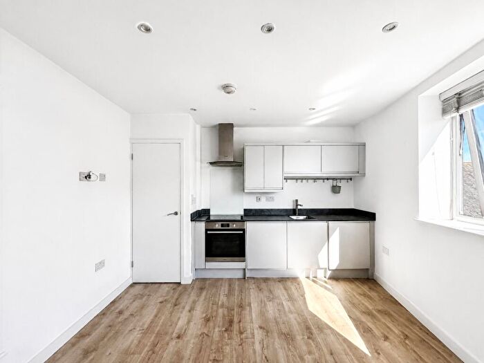 1 Bedroom Flat To Rent In Lance House, Upper Banister Street, SO15