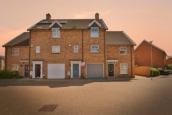 3 Bedroom Town House For Sale In Sir Archdale Road, Swaffham, PE37