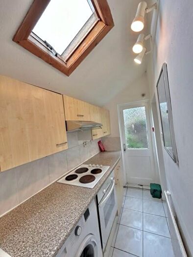 1 Bedroom Apartment To Rent In Glynrhondda Street, Cardiff(City), CF24