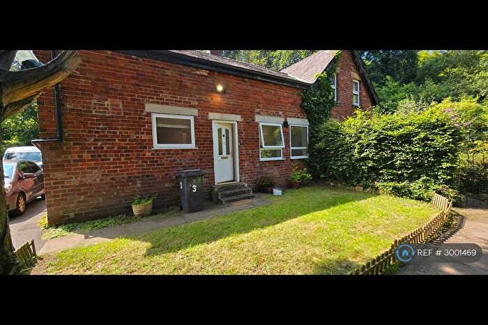 3 Bedroom Semi-Detached House To Rent In Blackwood Cottages, Leeds, LS17