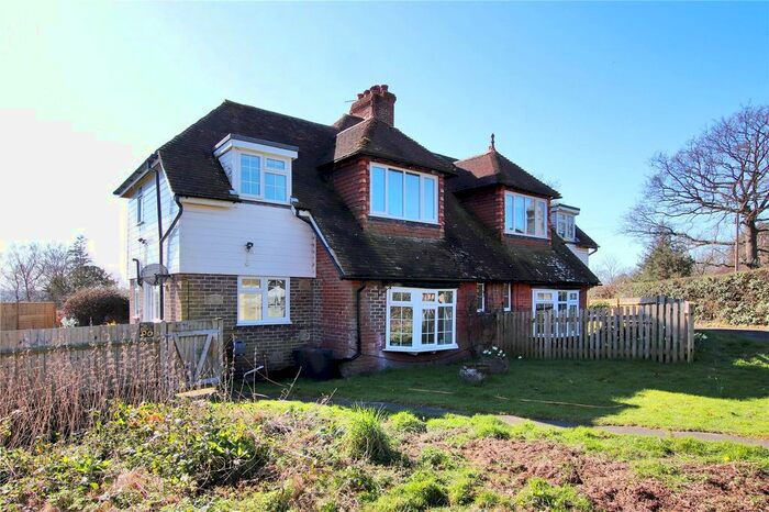 3 Bedroom Semi-Detached House For Sale In Spout Lane, Crockham Hill, Edenbridge, TN8