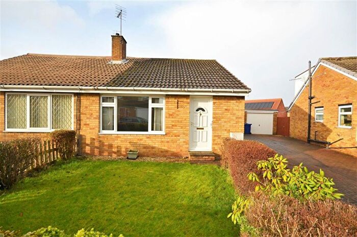 2 Bedroom Bungalow To Rent In Dane Avenue, Thorpe Willoughby, YO8