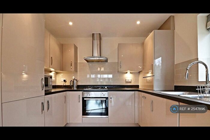 2 Bedroom Flat To Rent In Forty Avenue, Brent, Wembley, HA9